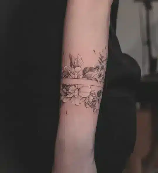 Floral Armband Design